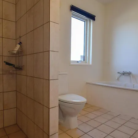 3 Bedroom Stunning In *